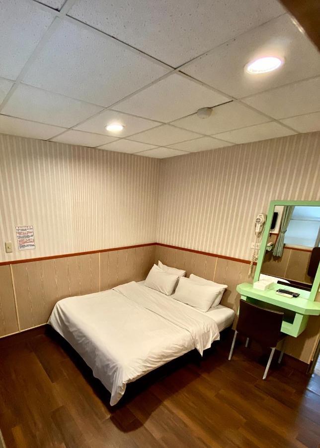 Ying Lun Hotel Taitung Екстер'єр фото